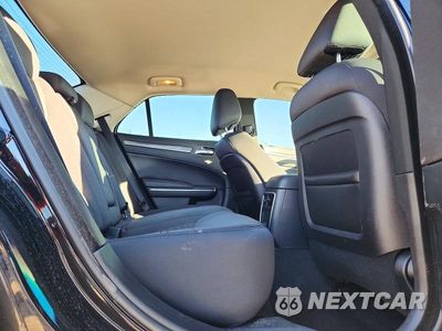 Zdjęcie 10 z 12 samochodu: 2018 CHRYSLER 300 TOURING VIN:2C3CCARG2JH282122 - miniatura