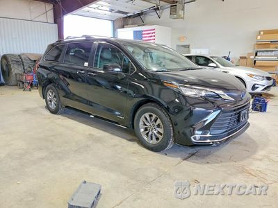 Czwarte zdjęcie samochodu z boku: 2021 TOYOTA SIENNA XLE VIN:5TDJRKEC0MS068018 - miniatura