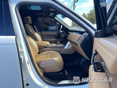 Piąte zdjęcie samochodu w środku: 2023 LAND ROVER RANGE ROVER SE VIN:SALKP9E70PA016873 - miniatura