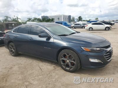 Czwarte zdjęcie samochodu z boku: 2020 CHEVROLET MALIBU LT VIN:1G1ZD5ST2LF105116 - miniatura