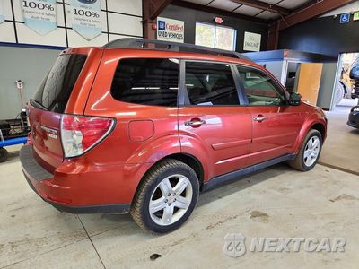 Trzecie zdjęcie samochodu z tyłu: 2010 SUBARU FORESTER 2.5X PREMIUM VIN:JF2SH6CC9AH915430 - miniatura