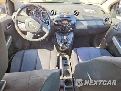 Zdjęcie 8 z 13 samochodu: 2014 MAZDA MAZDA2 SPORT VIN:JM1DE1KY0E0188005 - miniatura