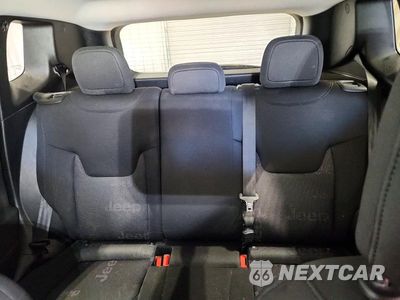 Zdjęcie 10 z 13 samochodu: 2015 JEEP RENEGADE LATITUDE VIN:ZACCJBBT1FPB88284 - miniatura