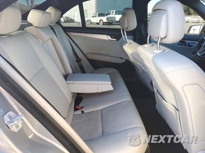 Zdjęcie 10 z 13 samochodu: 2014 MERCEDES-BENZ C 250 VIN:WDDGF4HB3EA953447 - miniatura
