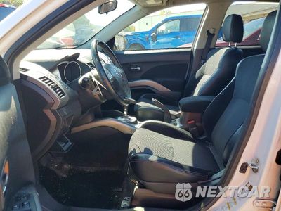 Zdjęcie 7 z 14 samochodu: 2011 MITSUBISHI OUTLANDER SE VIN:JA4AS3AW8BU033630 - miniatura