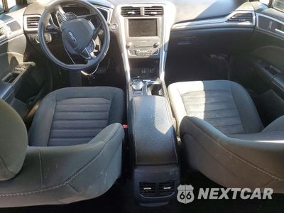 Zdjęcie 8 z 12 samochodu: 2019 FORD FUSION SE VIN:3FA6P0T99KR270482 - miniatura