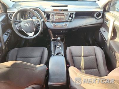 Zdjęcie 8 z 13 samochodu: 2015 TOYOTA RAV4 XLE VIN:JTMWFREV9FD074357 - miniatura
