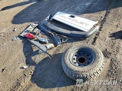 Zdjęcie 12 z 13 samochodu: 2005 CHEVROLET SILVERADO K2500 HEAVY DUTY VIN:1GCHK24U15E334912 - miniatura