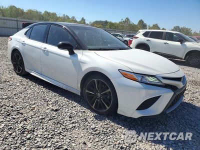Czwarte zdjęcie samochodu z boku: 2020 TOYOTA CAMRY XSE VIN:4T1K61AK4LU377050 - miniatura
