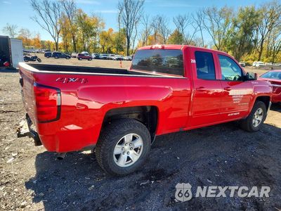 Trzecie zdjęcie samochodu z tyłu: 2018 CHEVROLET SILVERADO K1500 LT VIN:1GCVKREC6JZ204614 - miniatura