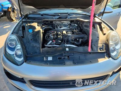 Zdjęcie 12 z 14 samochodu: 2015 PORSCHE CAYENNE VIN:WP1AF2A25FLA38652 - miniatura