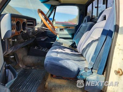 Zdjęcie 7 z 12 samochodu: 1985 CHEVROLET C10 VIN:1GCEC14H4FF449836 - miniatura