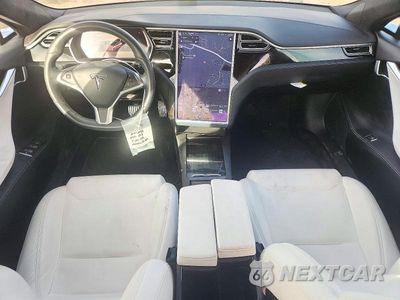 Zdjęcie 8 z 13 samochodu: 2018 TESLA MODEL S VIN:5YJSA1E24JF245232 - miniatura