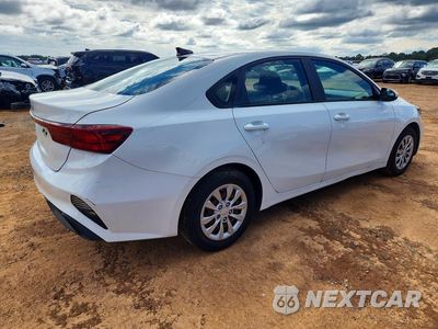 Trzecie zdjęcie samochodu z tyłu: 2022 KIA FORTE FE VIN:3KPF24AD3NE430231 - miniatura
