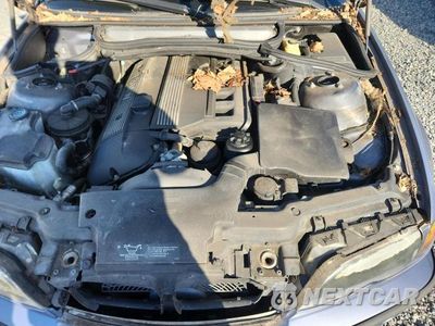 Zdjęcie 11 z 13 samochodu: 2004 BMW 325 I VIN:WBAET37464NJ96023 - miniatura