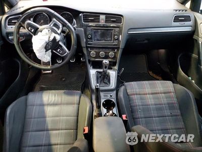 Zdjęcie 8 z 12 samochodu: 2018 VOLKSWAGEN GTI S VIN:3VW547AU3JM254091 - miniatura
