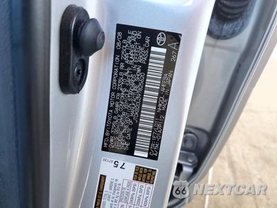 Zdjęcie 12 z 12 samochodu: 2009 TOYOTA PRIUS BASE VIN:JTDKB20U397825620 - miniatura