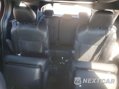 Zdjęcie 10 z 13 samochodu: 2026 TOYOTA SIENNA PLATINUM 7-PASSENGER VIN:5TDESKFC6TS242533 - miniatura
