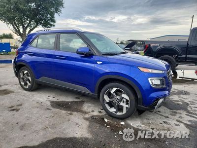 Czwarte zdjęcie samochodu z boku: 2025 HYUNDAI VENUE SEL VIN:KMHRC8A32SU402406 - miniatura