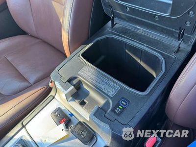 Zdjęcie 10 z 13 samochodu: 2017 TOYOTA LAND CRUISER BASE VIN:JTMCY7AJ9H4058800 - miniatura