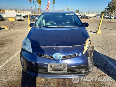 Piąte zdjęcie samochodu w środku: 2015 TOYOTA PRIUS TWO VIN:JTDKN3DU9F0453650 - miniatura