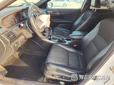 Zdjęcie 7 z 12 samochodu: 2017 HONDA ACCORD SPORT VIN:1HGCR2F56HA078887 - miniatura