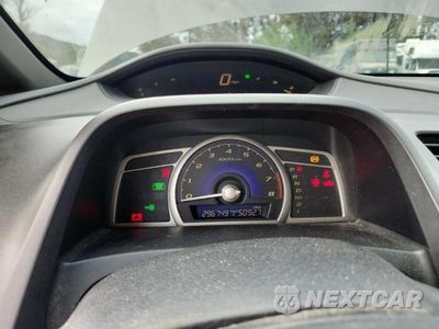 Zdjęcie 9 z 12 samochodu: 2006 HONDA CIVIC LX VIN:1HGFA16576L050807 - miniatura