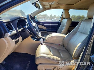 Zdjęcie 7 z 13 samochodu: 2016 TOYOTA HIGHLANDER XLE VIN:5TDKKRFH9GS168909 - miniatura