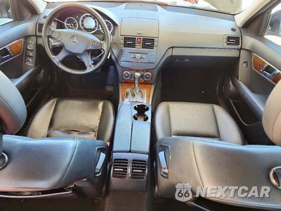 Zdjęcie 8 z 12 samochodu: 2008 MERCEDES-BENZ C 300 VIN:WDDGF54X08F034245 - miniatura