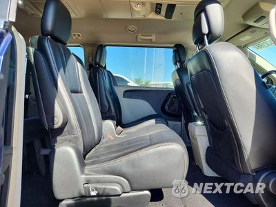 Zdjęcie 11 z 13 samochodu: 2016 CHRYSLER TOWN & COUNTRY TOURING VIN:2C4RC1BG4GR301191 - miniatura