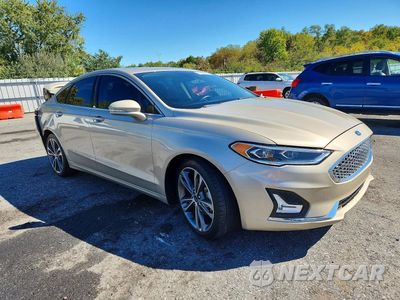 Czwarte zdjęcie samochodu z boku: 2019 FORD FUSION TITANIUM VIN:3FA6P0D96KR213171 - miniatura