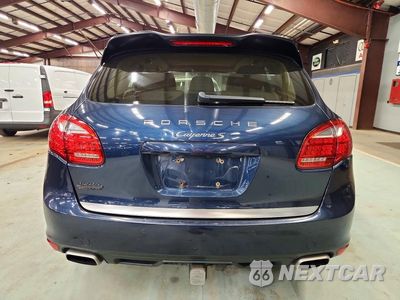 Zdjęcie 6 z 13 samochodu: 2014 PORSCHE CAYENNE S HYBRID VIN:WP1AE2A2XELA51236 - miniatura