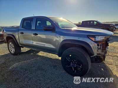 Czwarte zdjęcie samochodu z boku: 2024 CHEVROLET COLORADO TRAIL BOSS VIN:1GCPTEEK3R1294448 - miniatura