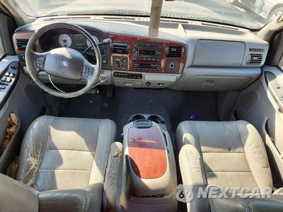 Zdjęcie 8 z 12 samochodu: 2006 FORD F350 SRW SUPER DUTY VIN:1FTWW31P06ED21988 - miniatura