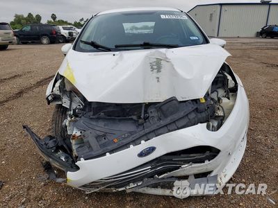Piąte zdjęcie samochodu w środku: 2015 FORD FIESTA SE VIN:3FADP4EJ1FM187122 - miniatura