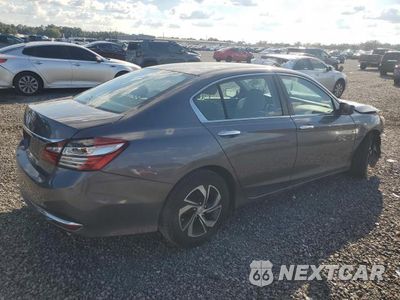 Trzecie zdjęcie samochodu z tyłu: 2017 HONDA ACCORD LX VIN:1HGCR2F3XHA300670 - miniatura