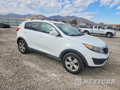 Czwarte zdjęcie samochodu z boku: 2012 KIA SPORTAGE LX VIN:KNDPBCA23C7236180 - miniatura