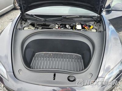 Zdjęcie 11 z 12 samochodu: 2024 TESLA MODEL 3 VIN:5YJ3E1EA9RF871600 - miniatura