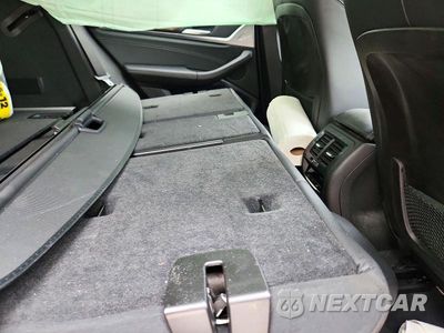 Zdjęcie 11 z 13 samochodu: 2018 BMW X3 XDRIVE30I VIN:5UXTR9C56JLC82130 - miniatura