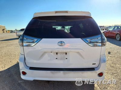 Zdjęcie 6 z 14 samochodu: 2018 TOYOTA SIENNA SE 8-PASSENGER VIN:5TDXZ3DC2JS900911 - miniatura