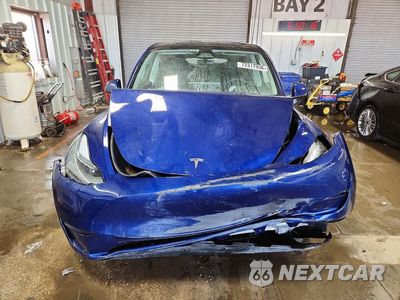 Piąte zdjęcie samochodu w środku: 2024 TESLA MODEL Y VIN:7SAYGDEE8RF160994 - miniatura