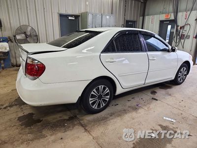 Trzecie zdjęcie samochodu z tyłu: 2006 TOYOTA CAMRY LE VIN:4T1BE32K96U672033 - miniatura