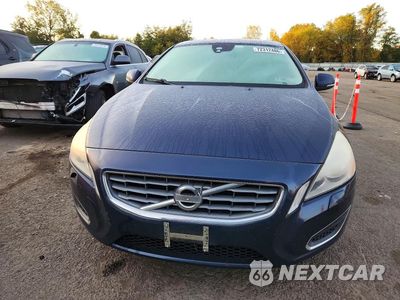 Piąte zdjęcie samochodu w środku: 2013 VOLVO S60 T5 VIN:YV1612FH8D2198122 - miniatura