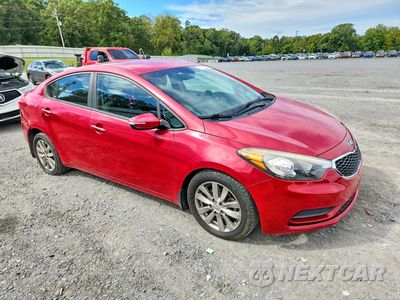 Czwarte zdjęcie samochodu z boku: 2016 KIA FORTE LX VIN:KNAFX4A66G5612911 - miniatura