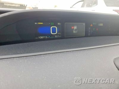 Zdjęcie 9 z 12 samochodu: 2017 TOYOTA PRIUS FOUR TOURING VIN:JTDKARFU2H3030325 - miniatura