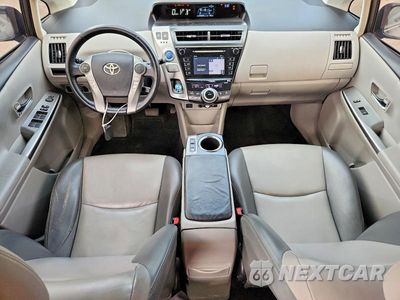 Zdjęcie 8 z 12 samochodu: 2015 TOYOTA PRIUS V FIVE VIN:JTDZN3EU0FJ024873 - miniatura
