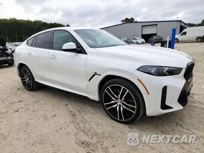 Czwarte zdjęcie samochodu z boku: 2025 BMW X6 XDRIVE40I VIN:5UX33EX03S9Y56445 - miniatura
