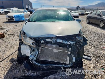 Piąte zdjęcie samochodu w środku: 2013 TOYOTA PRIUS TWO VIN:JTDKN3DU0D5544631 - miniatura
