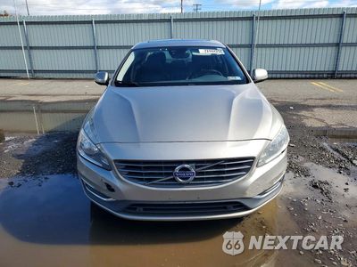 Piąte zdjęcie samochodu w środku: 2016 VOLVO S60 PREMIER VIN:YV126MFK4G2411899 - miniatura