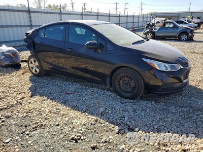 Czwarte zdjęcie samochodu z boku: 2018 CHEVROLET CRUZE LS VIN:1G1BC5SM7J7202722 - miniatura